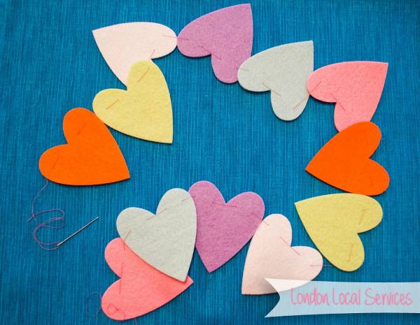 diy-valentine-garland-4